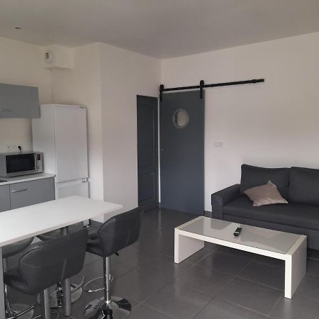 Maison De 4 Personnes Saint-Porchaire Екстериор снимка