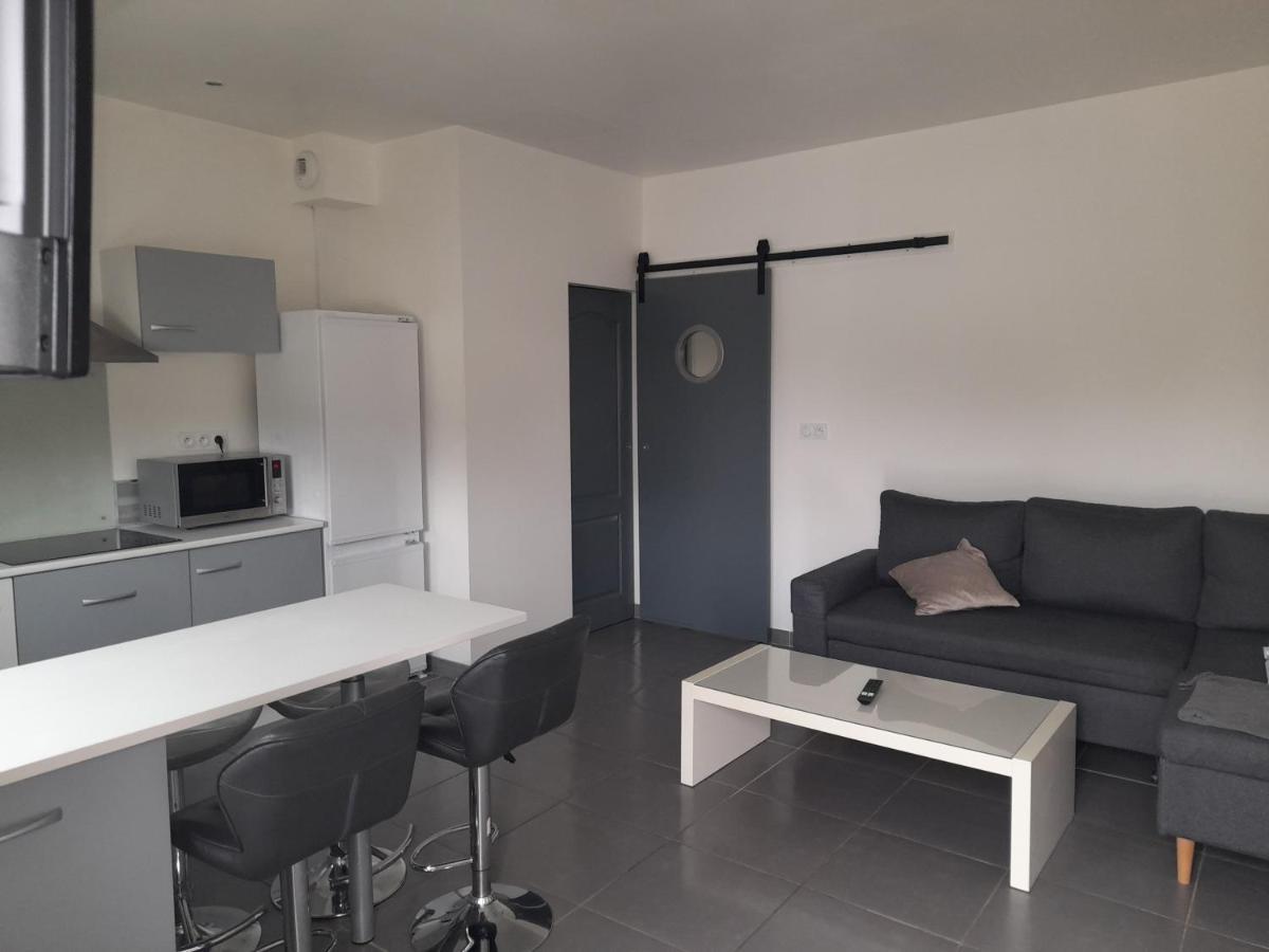 Maison De 4 Personnes Saint-Porchaire Екстериор снимка